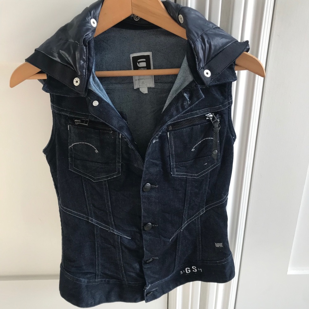 Ladies jean vest, like new